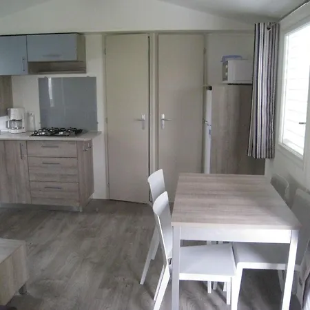 Mobil-home Confortable Pres D'un Etang Avec Activites Nautiques, Sentiers De Randonnee Et Terrasse Privee - Fr-1-584-304 Bures (Meurthe-et-Moselle)