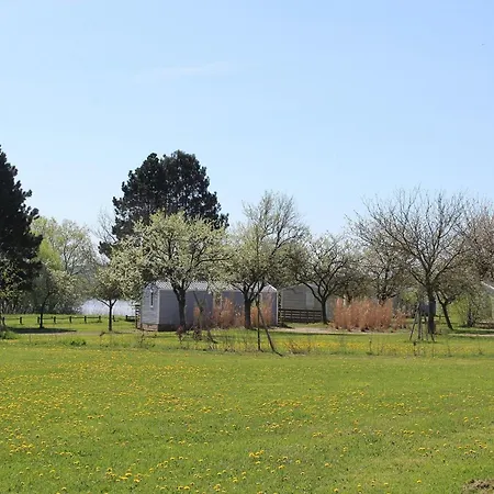Mobil-home Confortable Pres D'un Etang Avec Activites Nautiques, Sentiers De Randonnee Et Terrasse Privee - Fr-1-584-304 Holiday home Bures (Meurthe-et-Moselle)